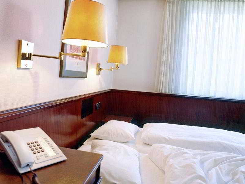 Nunohotel Кёльн Экстерьер фото